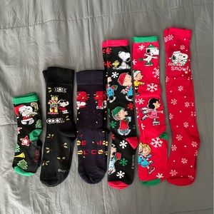 6 pairs of Snoopy Christmas socks